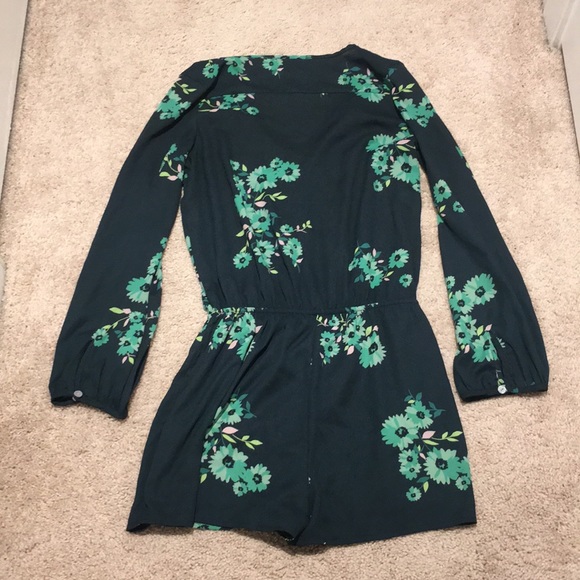 {Honey Punch} green floral romper - Picture 2 of 6